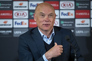 Uwe R�sler , cheftr�ner (Malm� FF)