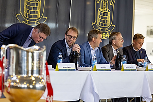 Ole Palm�, direkt�r (Br�ndby IF), Jesper M�ller, bestyrelsesmedlem (Br�ndby IF)