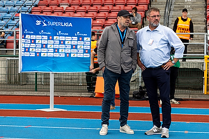 Carsten V. Jensen, fodbolddirekt�r (Br�ndby IF), Peter Lassen, sportschef  (Hvidovre IF)
