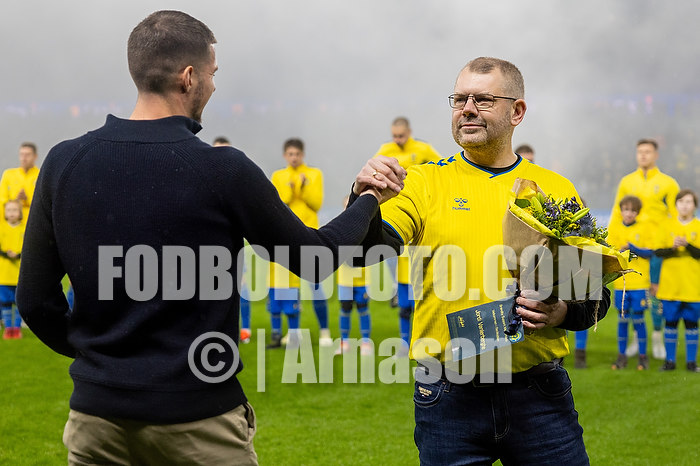 Jordi Vanlerberghe  (Brndby IF), Peter Nielsen, Brndby Support  (Brndby IF)