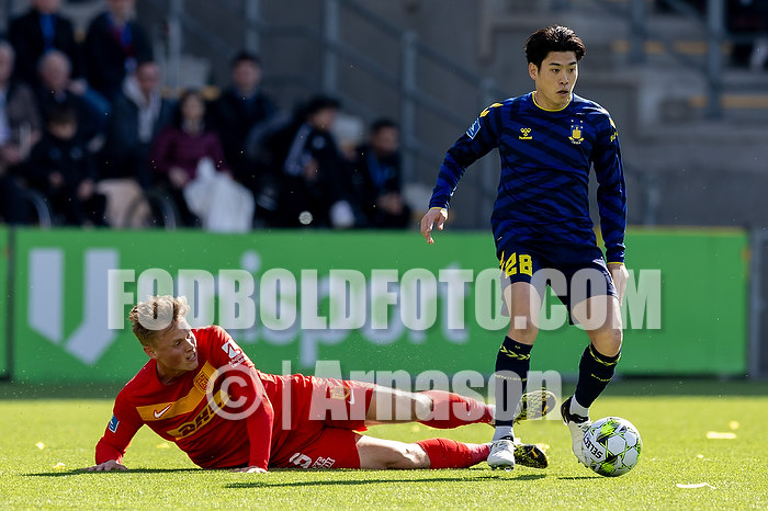 Yuito Suzuki  (Brndby IF), Jeppe Tverskov  (FC Nordsjlland)